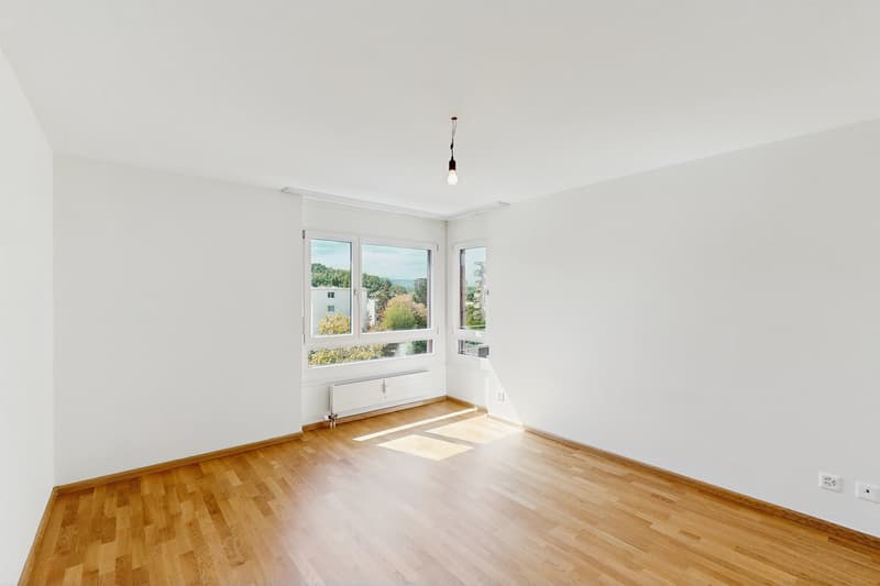 Schöne Aussicht in sonnenverwöhnter Liegenschaft!!! (7)