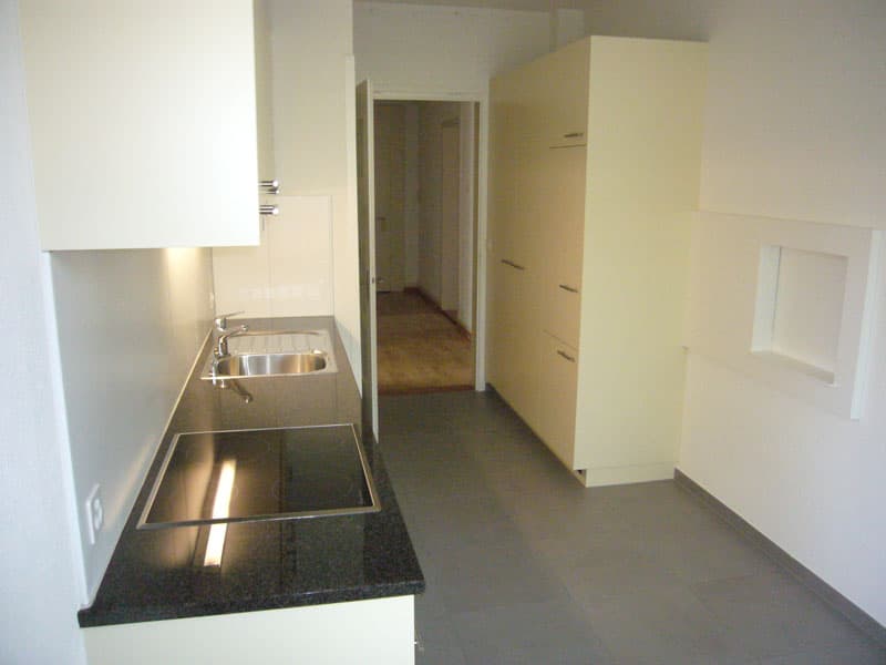 Ampio appartamento in posizione centrale (4)