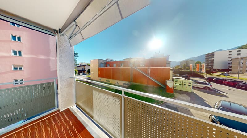 Helles Apartment mit Balkon in einer gut erschlossenen Lage (2)