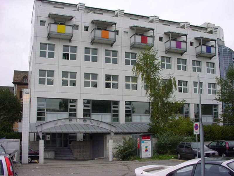 Motorradplatz Nähe Bahnhof Wollishofen (1)