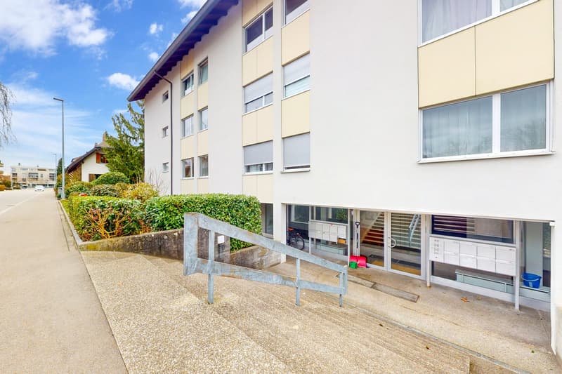 Ihr neuer Wohntraum mit grossem Balkon! (1)