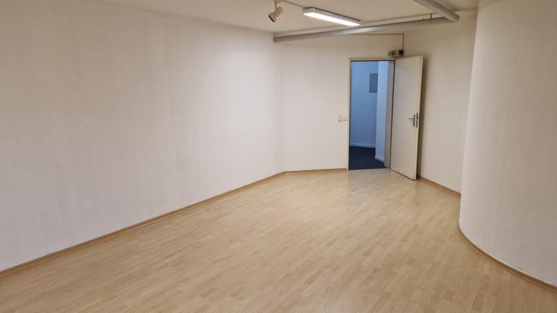 Bastelraum an ruhiger Lage (3)