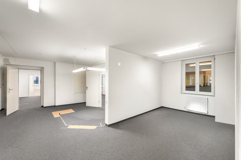 Il tuo nuovo spazio di locazione commerciale nel bell'antico centro di Schaffhausen (3)
