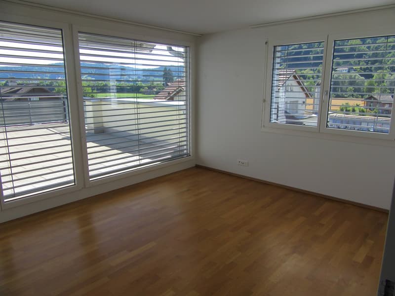 En haut. Vraiment spécial. Votre appartement en attique vous attend. (6)