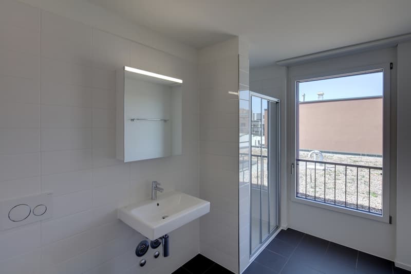 Bright apartment with spacious balcony in the Ankenbüel development! (4)
