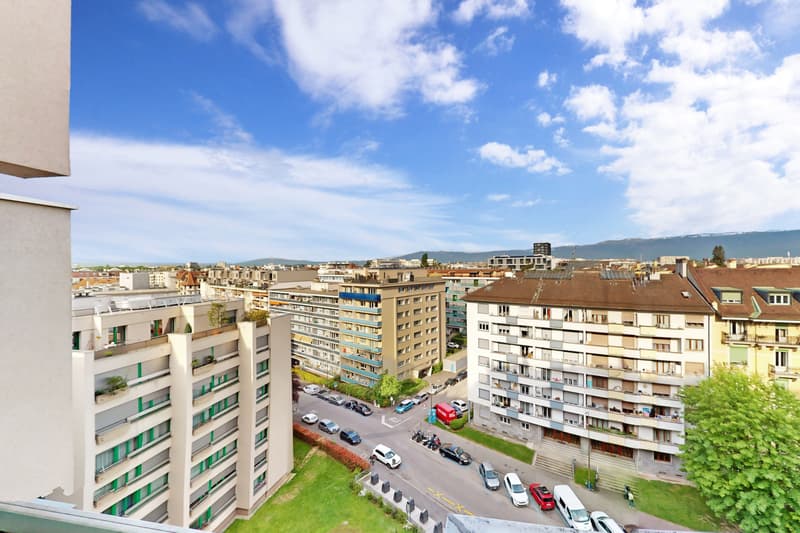 Beautiful 2-room apartment close to the city center (6)