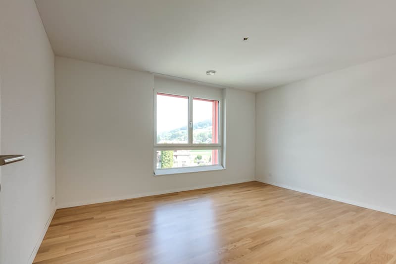 This jewel is looking for new tenants! (9)