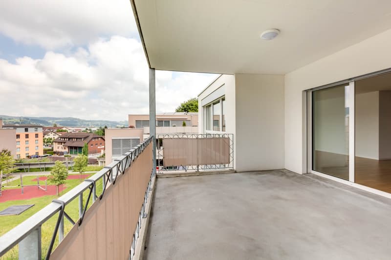 This jewel is looking for new tenants! (10)