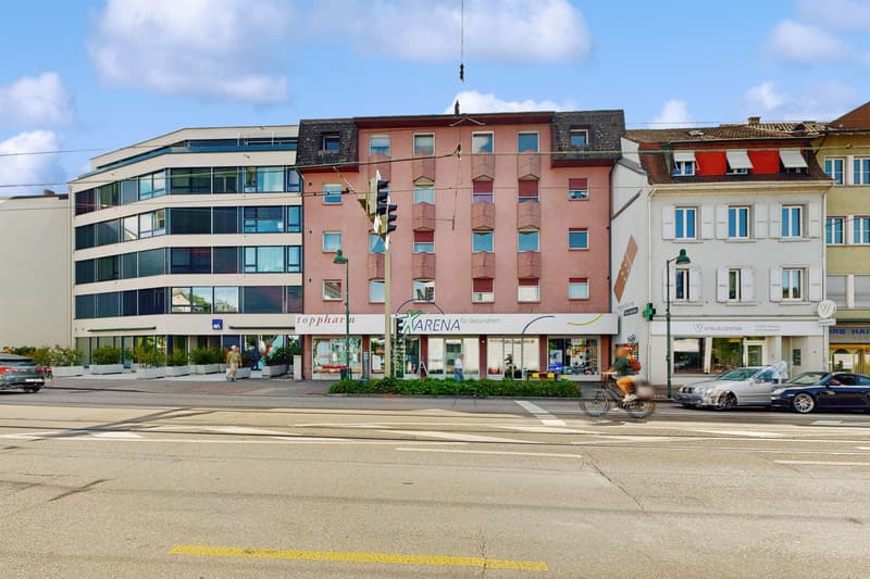 Grosszügige 4.5-Zimmerwohnung im Herzen von Birsfelden (1)