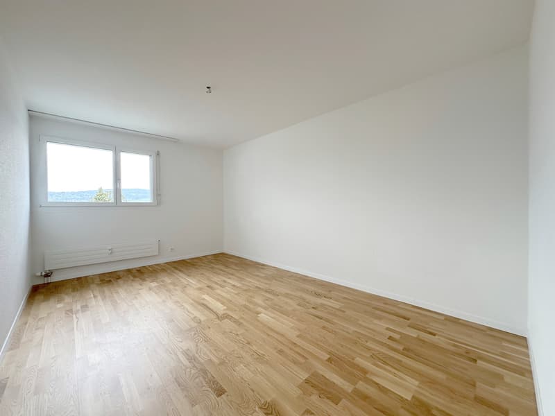 Spacious family apartment in a green environment (8)