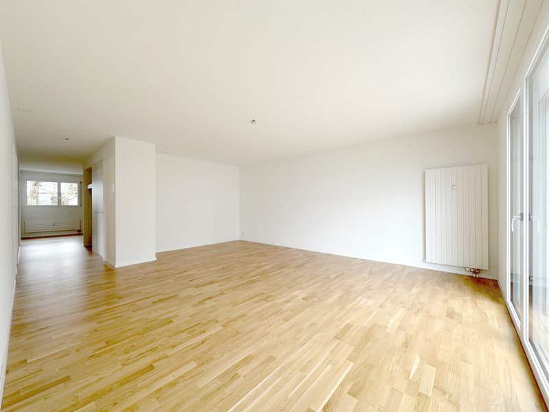 Spacious family apartment in a green environment (6)