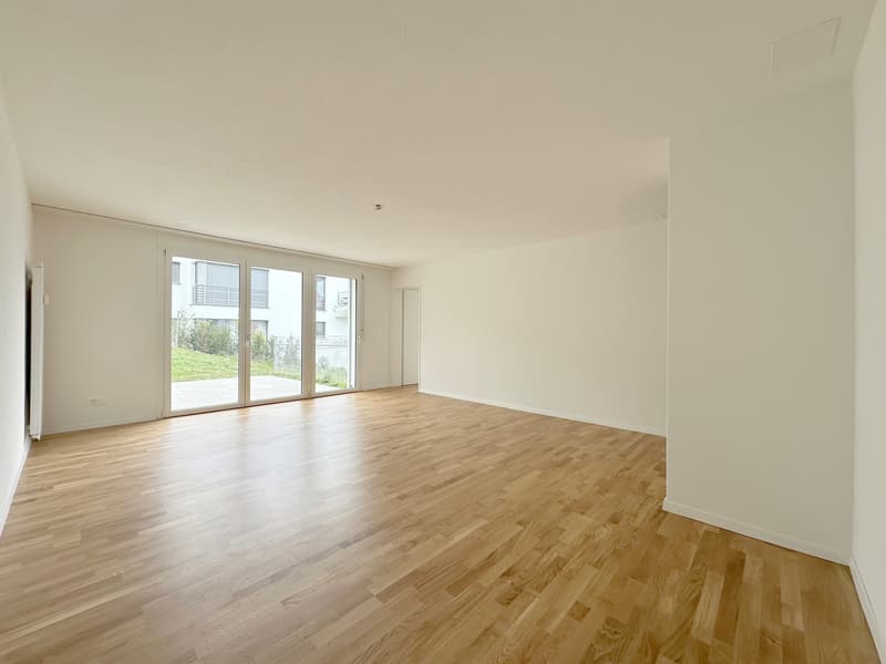 Spacious family apartment in a green environment (5)