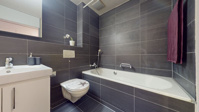Wohnung mit Anschluss zum Garten in praktischer Lage (9)