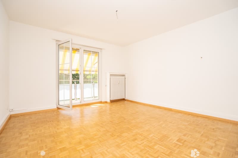 Helle Wohnung mit zwei Balkonen (3)