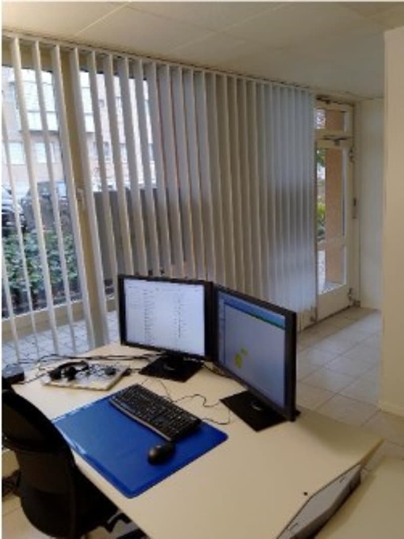 Representative commercial space near the train station and Horgen ferry (6)