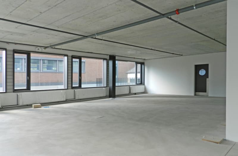 Spazio ufficio moderno in una posizione attraente a Zurigo Albisrieden (3)