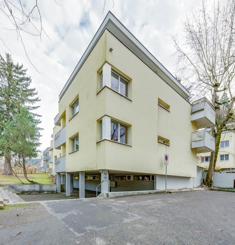 Charming and spacious with garden seating (1)