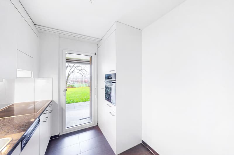 Well-maintained property in a quiet and sunny location! (7)