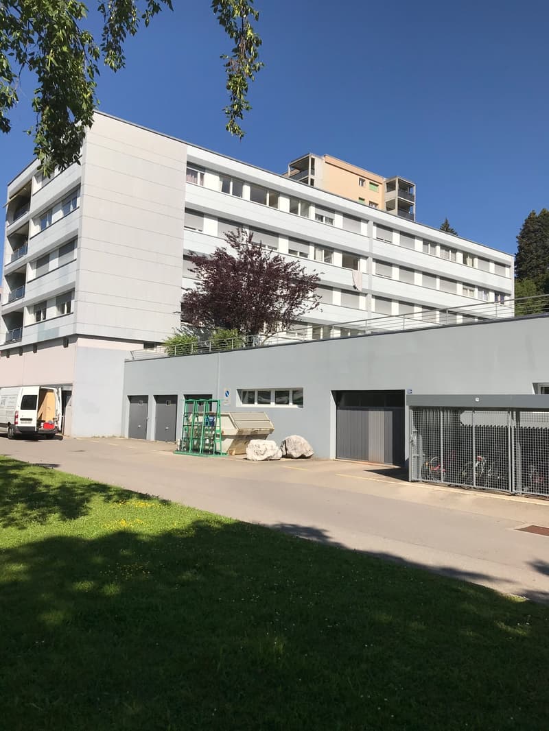 Zu vermieten Innenparkplatz (1)