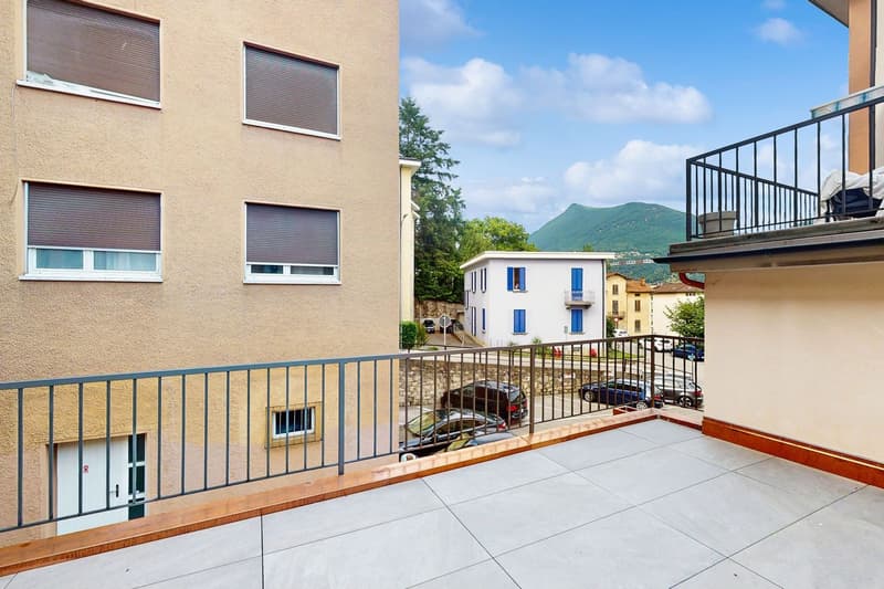 Spacious and bright... and with air conditioning (5)