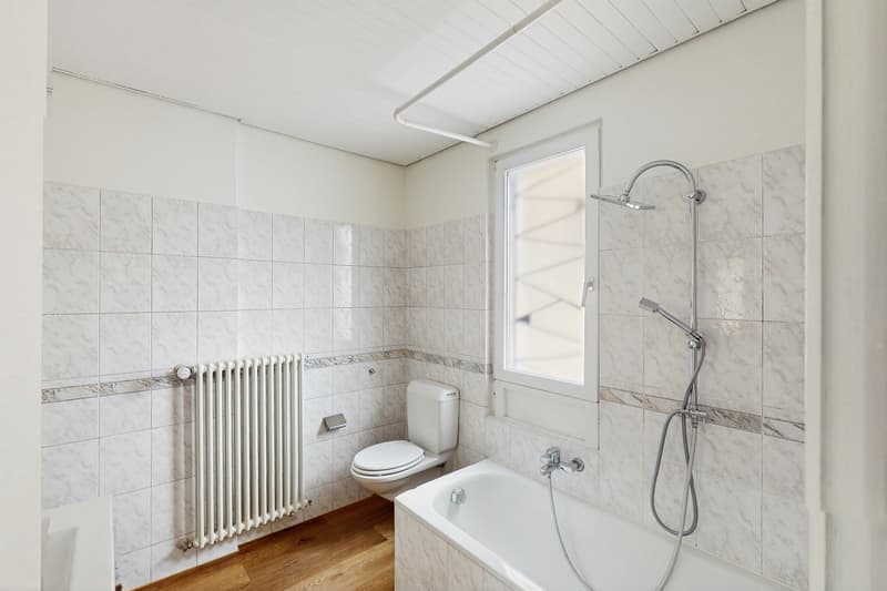 Spacious and bright... and with air conditioning (9)