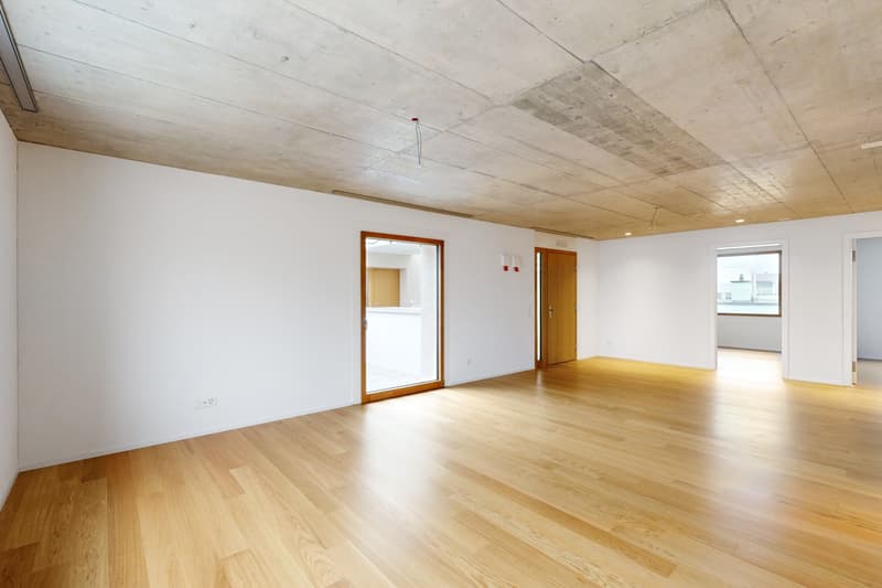 Central location & stylish ambiance (4)