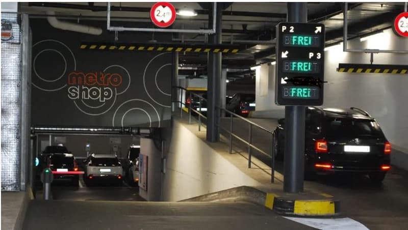 Parking space directly at Baden train station (1)