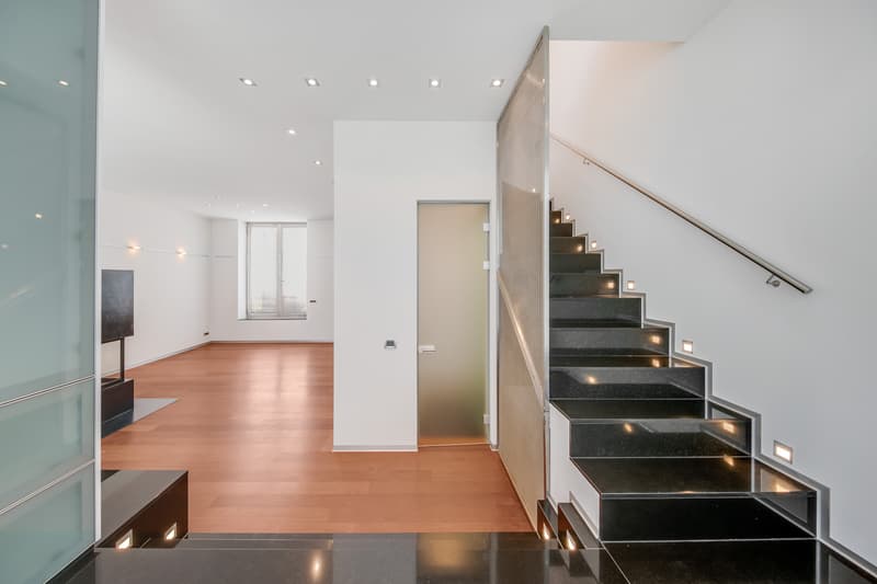 The perfect and unique apartment on two floors in district 6 (3)