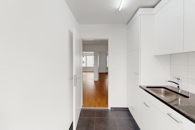 Ideal residential location - close to Zurich-Kloten Airport (9)