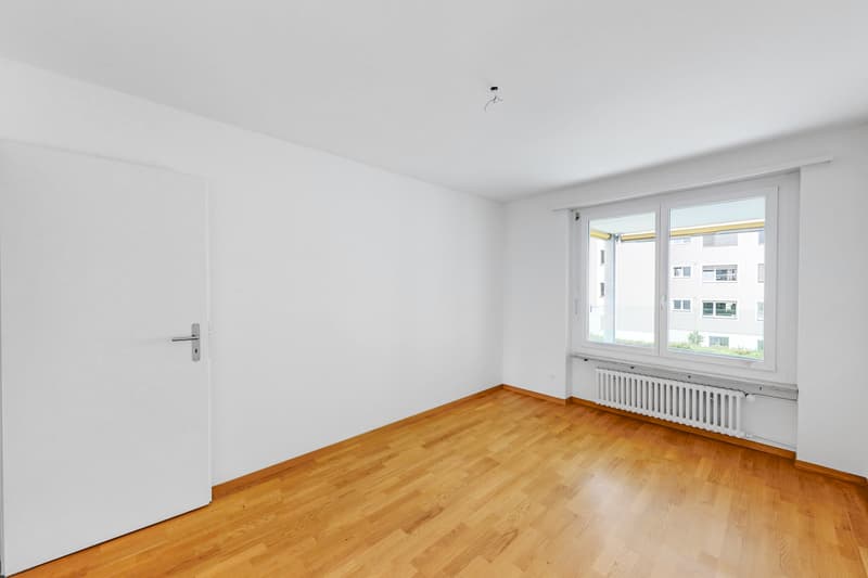 Ideal residential location - close to Zurich-Kloten Airport (7)