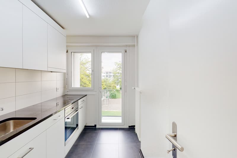 Ideal residential location - close to Zurich-Kloten Airport (8)