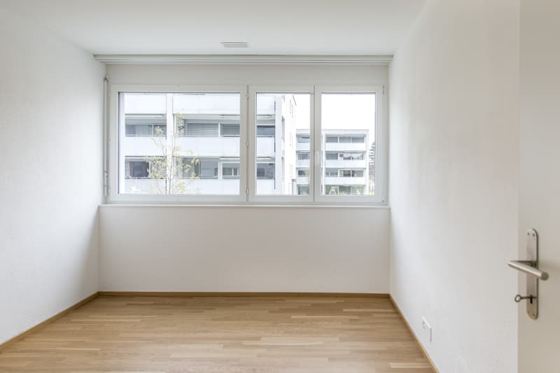 Your new family home with a spacious seating area (6)