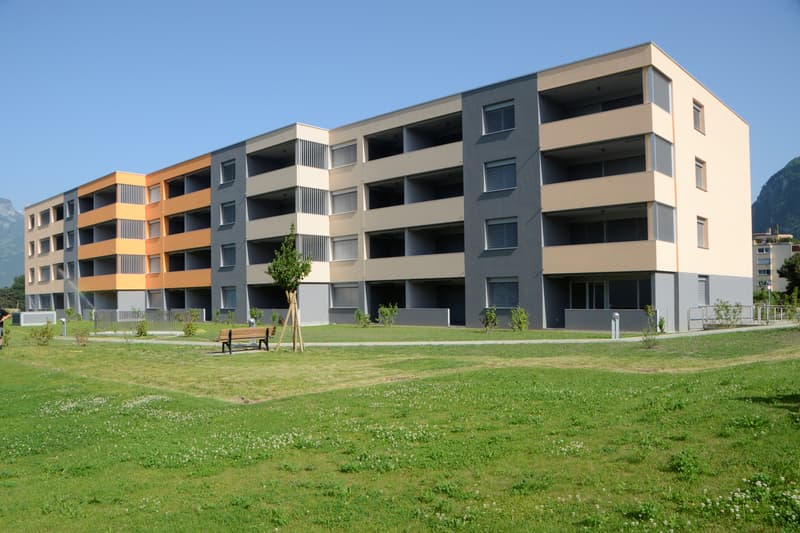 Sie suchen einen Außenparkplatz? (2)