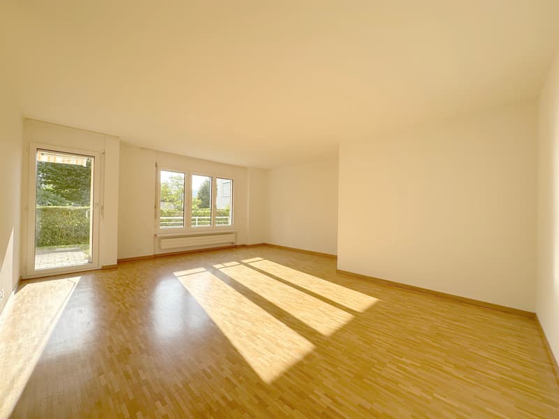 Your new home with garden seating area! (4)