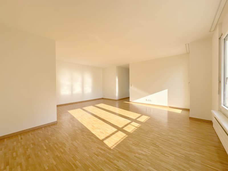 Your new home with garden seating area! (5)