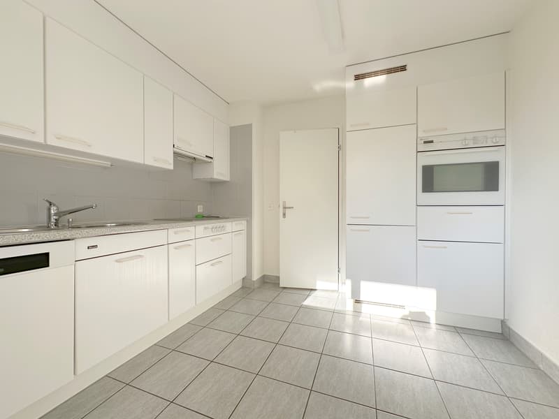 Your new home with garden seating area! (9)