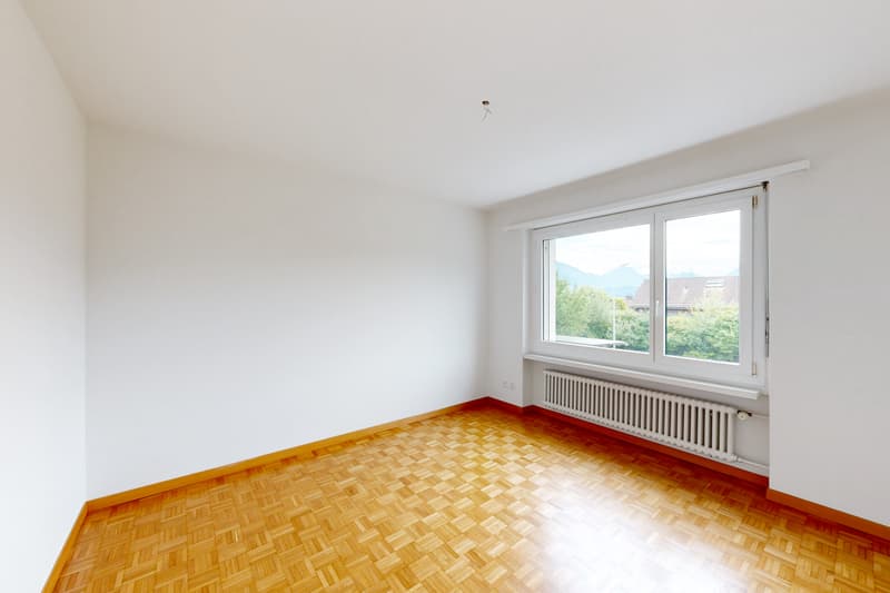 Living in a top location with a panorama of the lake and mountains (5)