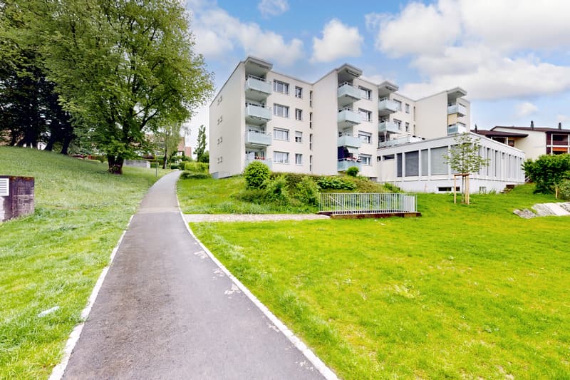 Helle Familienwohnung in grüner Umgebung (1)