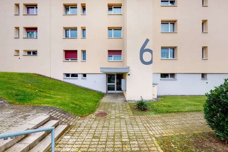 Great apartment with a far-reaching view of Berikon (3)