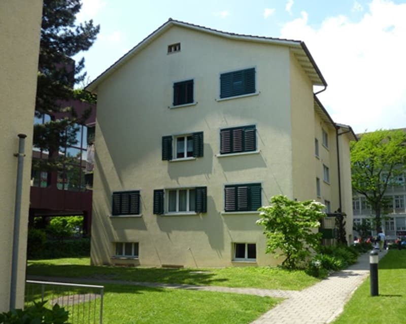 Garage box for rent - limited until end of November 2026 (1)