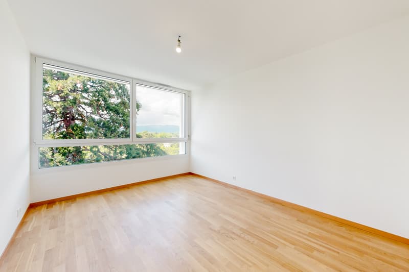Ein modernes Wohnheim in einer grünen Umgebung (6)