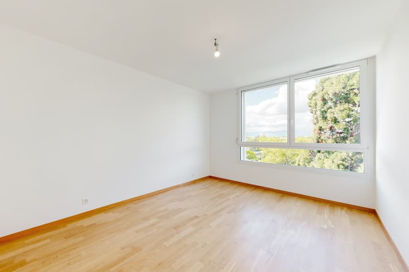 Ein modernes Wohnheim in einer grünen Umgebung (7)