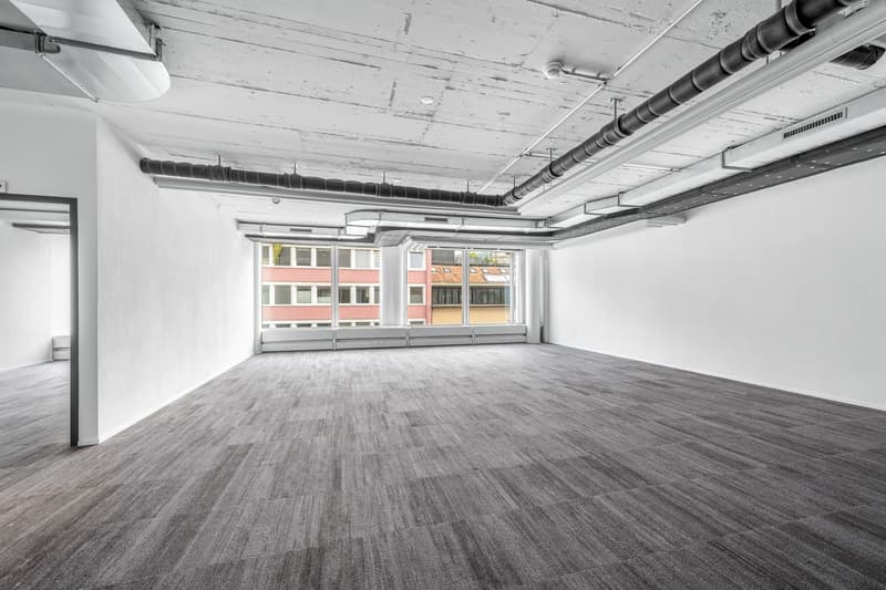 Renovated office space directly at Baden train station (2)