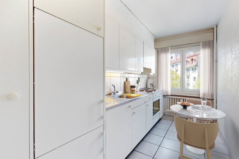 Close to the train station and city center! (8)
