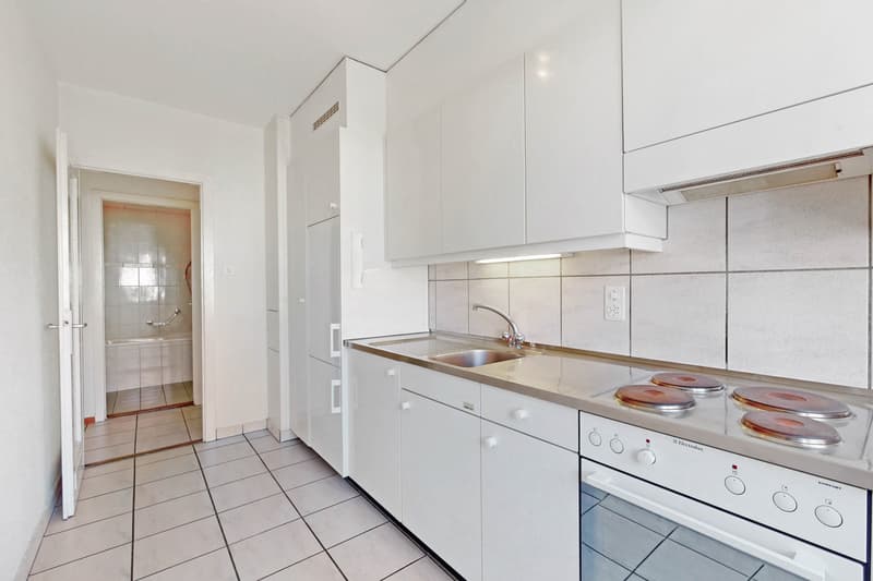 Close to the train station and city center! (9)