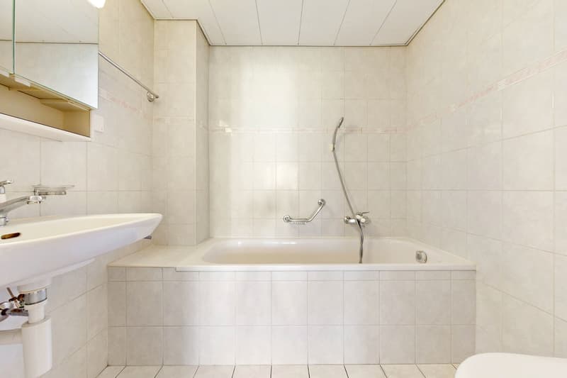 Close to the train station and city center! (7)