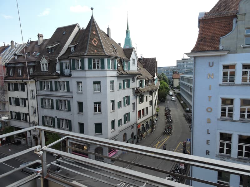Attraktive und sehr zentrale Wohnung (6)