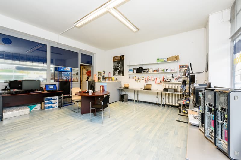 Kommerzielle Arcade in der Nähe des Cornavin-Bahnhofs (4)