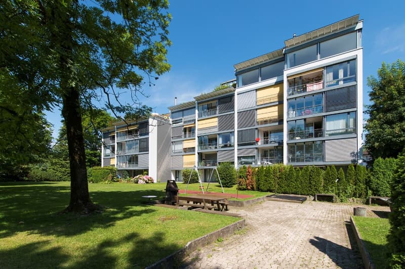 Sind Sie auf der Suche nach einem Einstellplatz für Ihr Auto? (1)