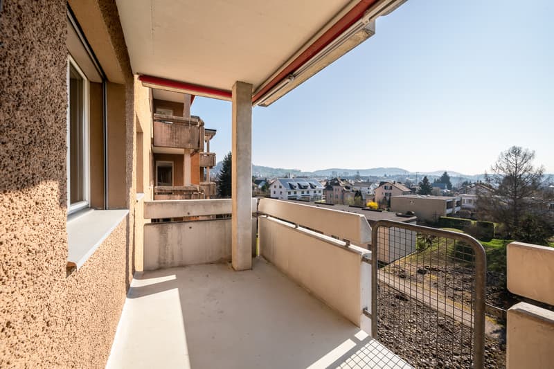 Only 5 minutes' walk to Wettingen train station (8)